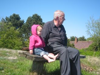 Per-Arne med barnbarn 